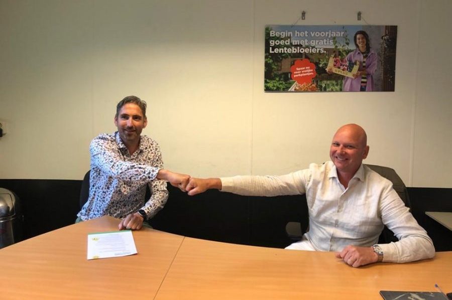 PLUS VAN DEN HOVEN-OLST HOOFDSPONSOR JEUGD!