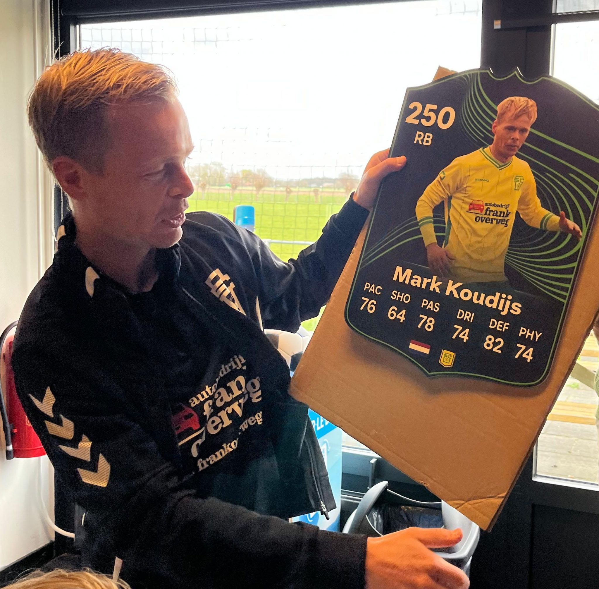 “Voetbal is een spel van fouten, wie de minste fouten maakt wint”